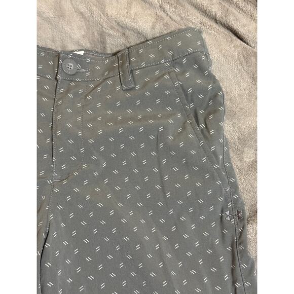 Under Armour HeatGear Armour Printed Youth Size Large Shorts Gray 11” Inseam‎ - Picture 5 of 10